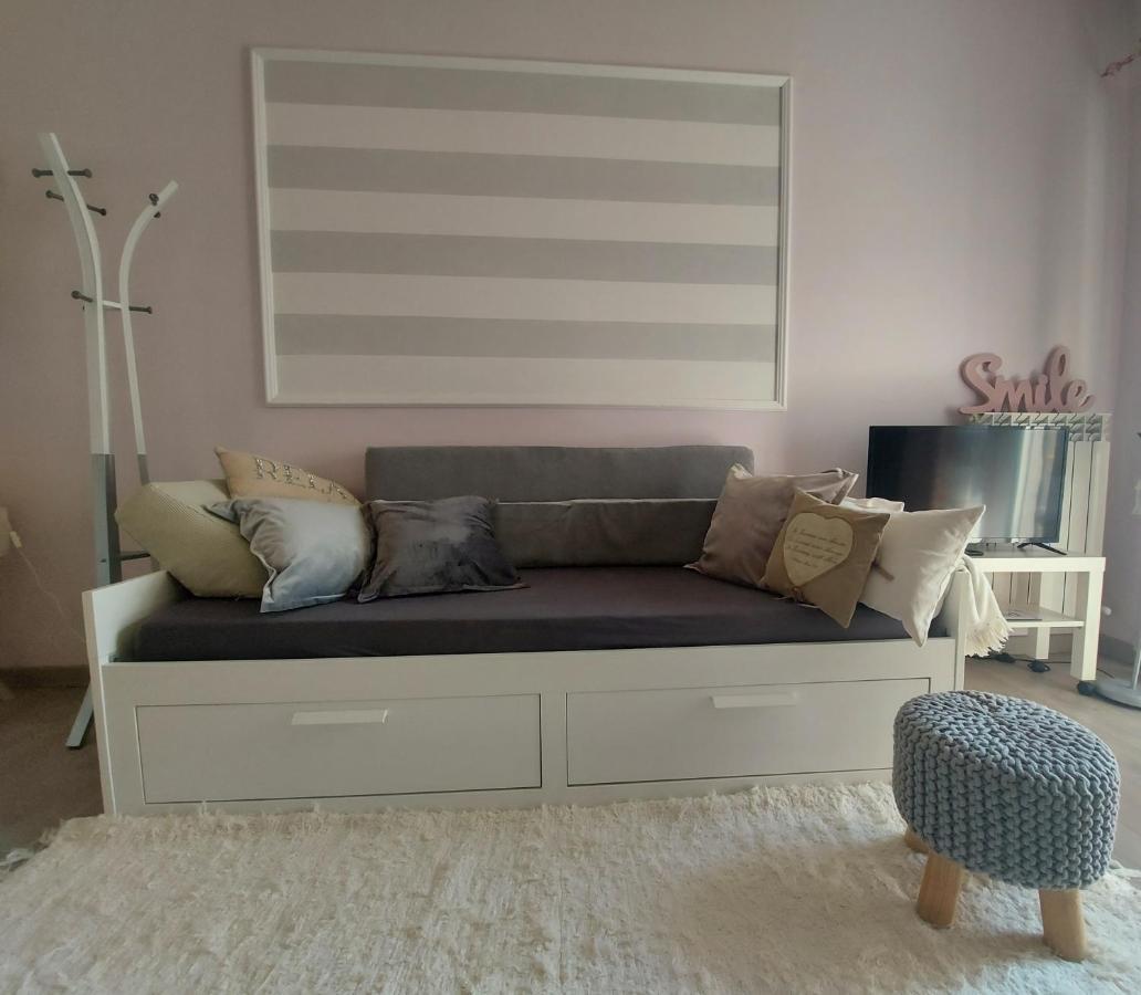 La Pineta - Delightful Small Apartment Near The City Center ラクイラ エクステリア 写真